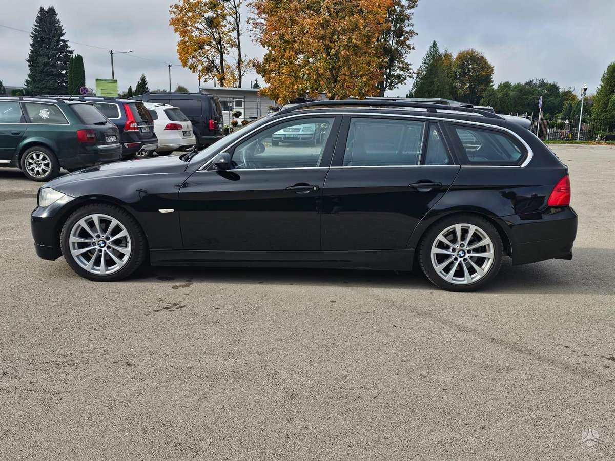 BMW 325 2005 — двигун 2497 cm³, 218 HP (160kW)
