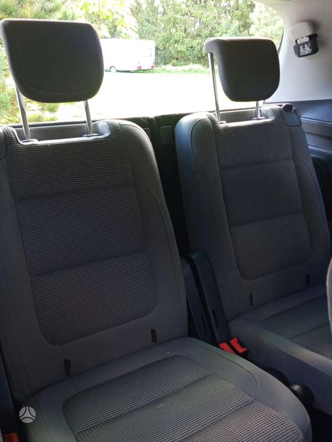 Volkswagen Sharan 2011 — photo 12