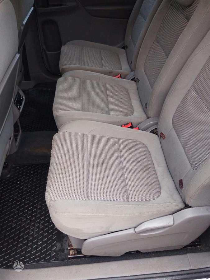 Volkswagen Sharan 2011 — photo 13