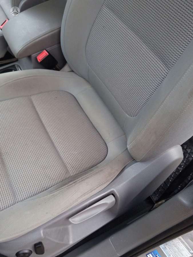Volkswagen Sharan 2011 — photo 14