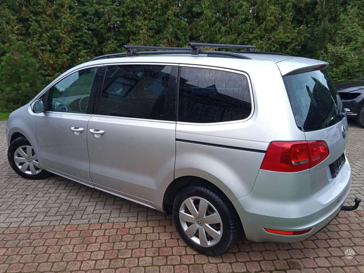 Volkswagen Sharan 2011 — interior