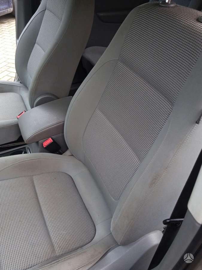 Volkswagen Sharan 2011 — photo 7
