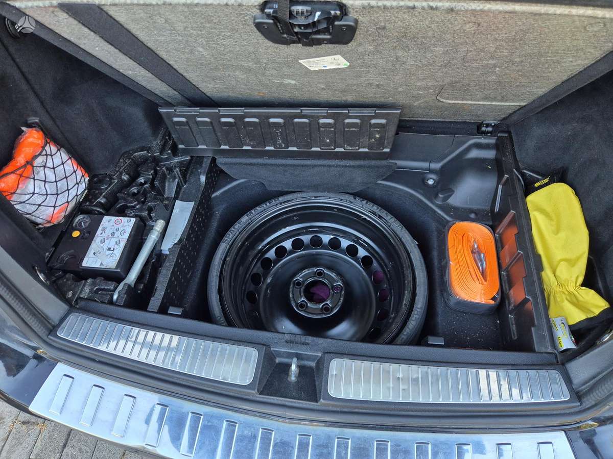 Mercedes-Benz GLK220 2010 — photo 12