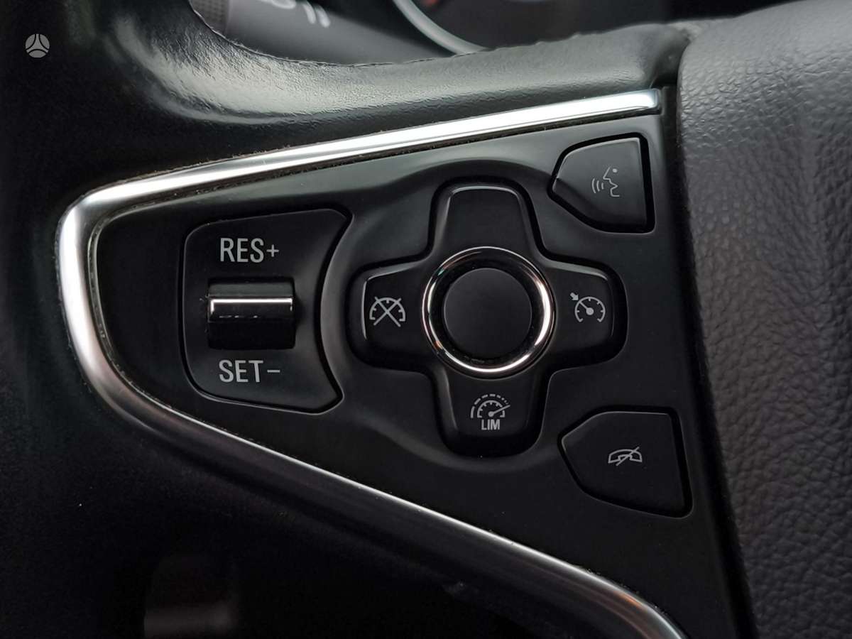 Opel Insignia 2014 — photo 16