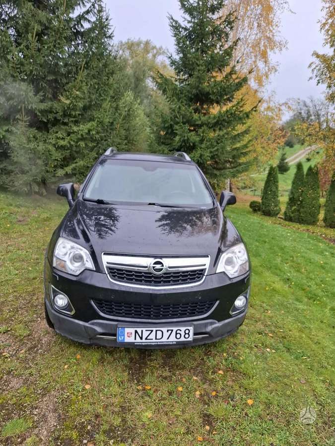 Opel Antara 2012 — салон