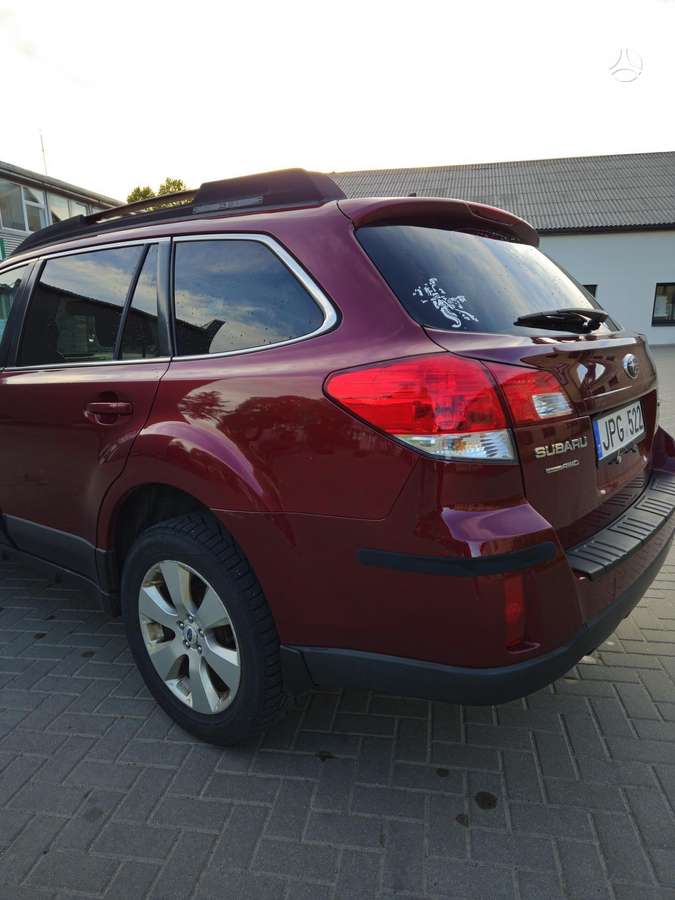 Subaru Outback 2012 — engine 2457 cm³, 173 HP (127kW)