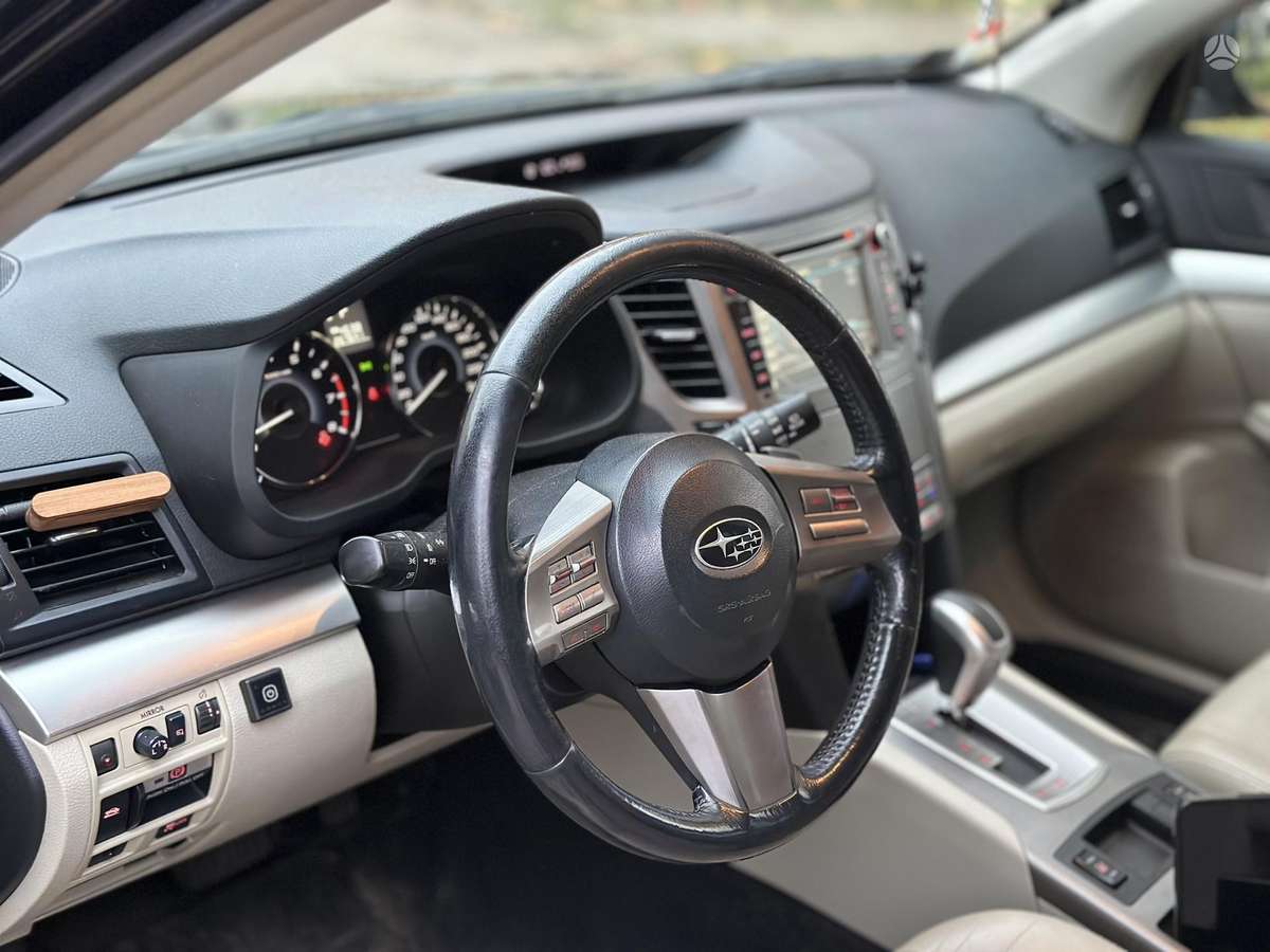 Subaru Outback 2012 — photo 13