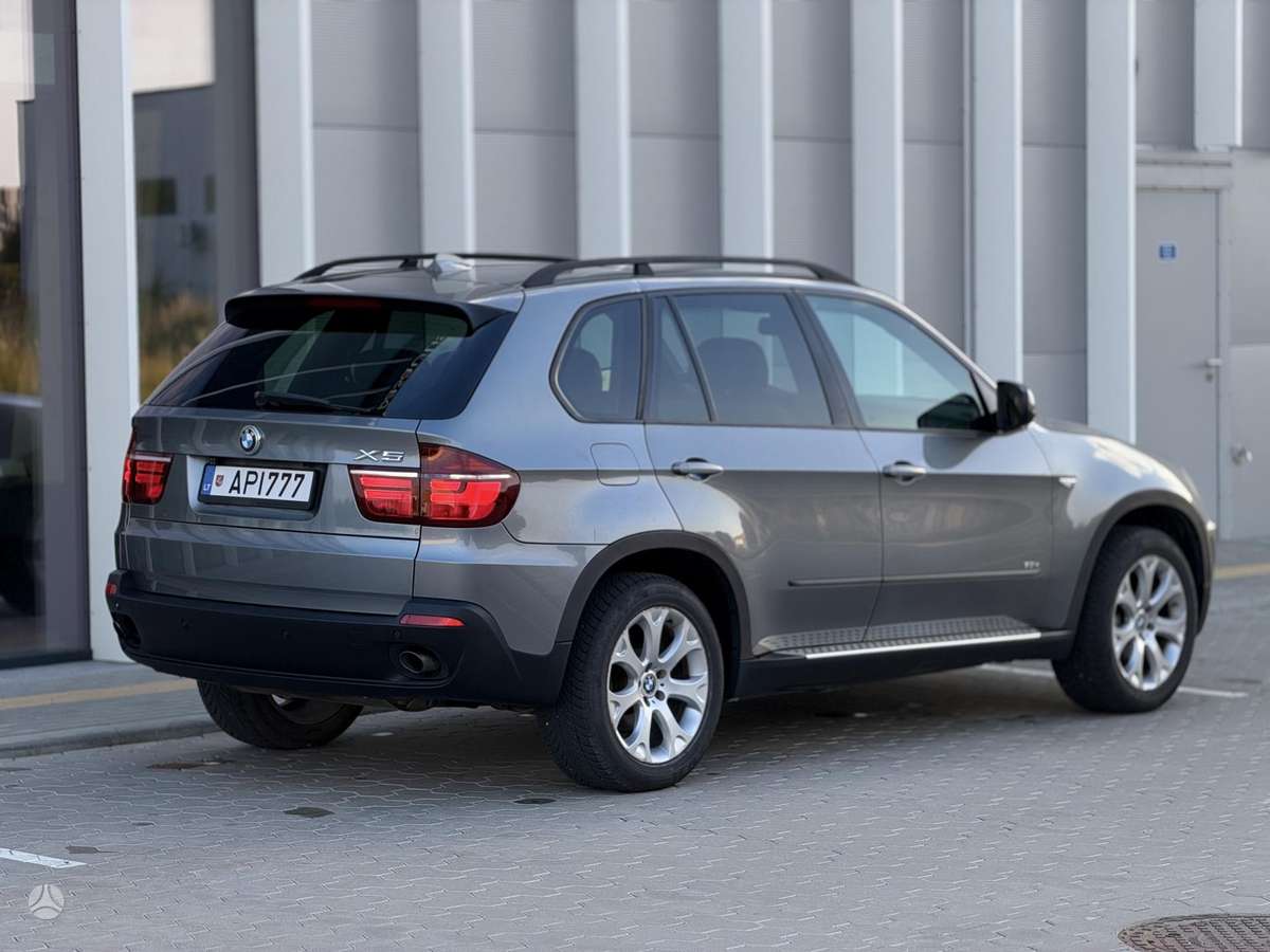 BMW X5 2007 — вигляд ззаду