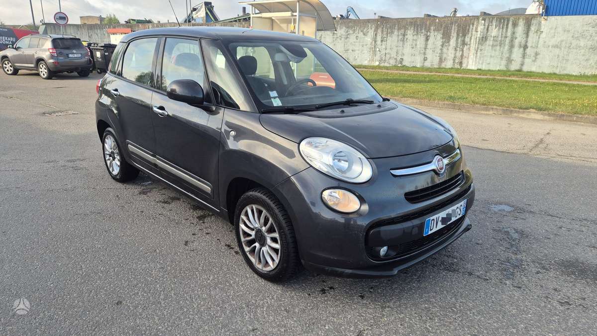 Fiat 500L 2015 — photo 11
