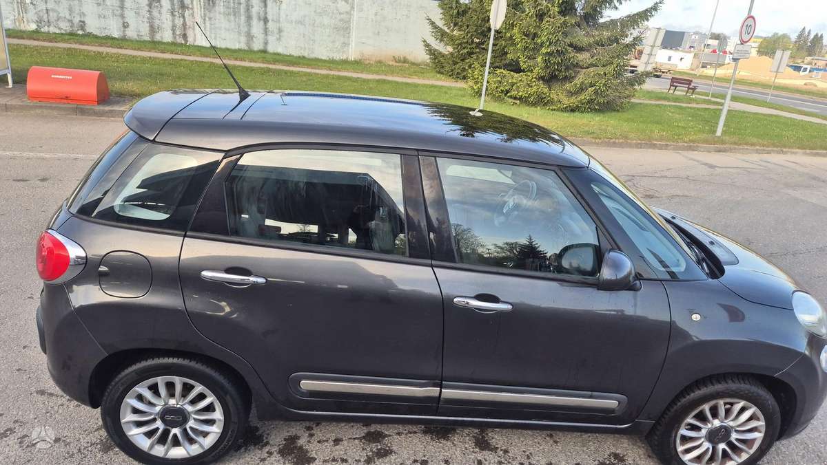 Fiat 500L 2015 — photo 14