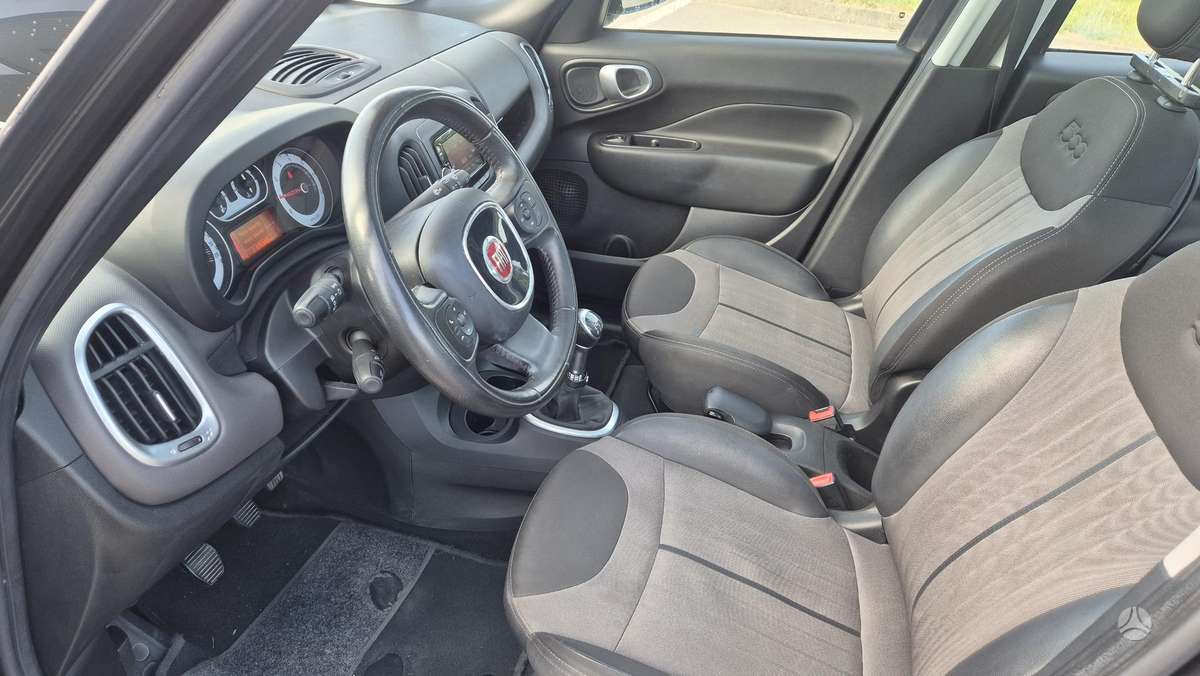 Fiat 500L 2015 — photo 18