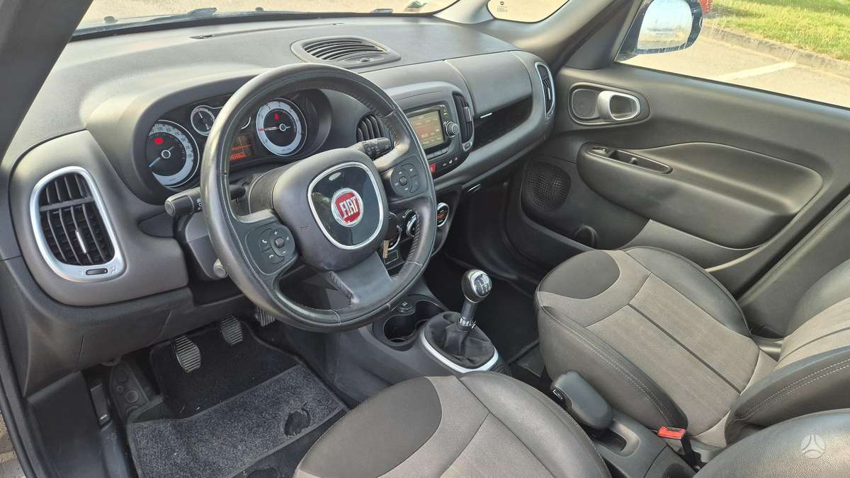 Fiat 500L 2015 — photo 19