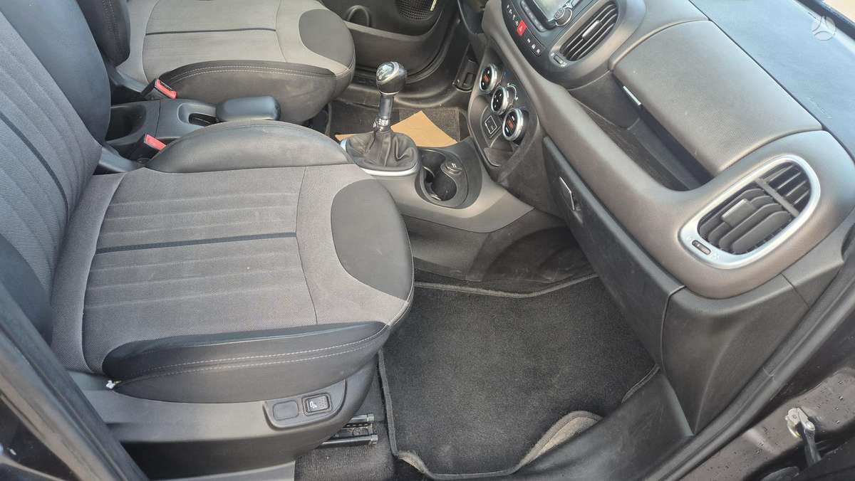 Fiat 500L 2015 — photo 24