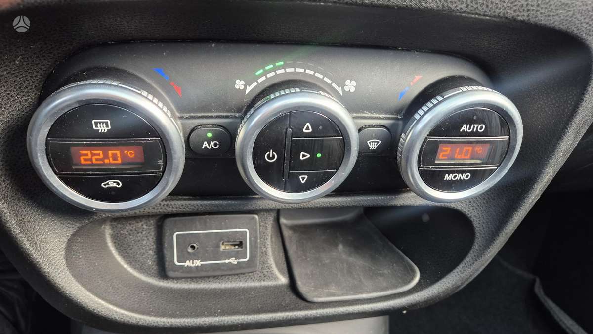 Fiat 500L 2015 — photo 27