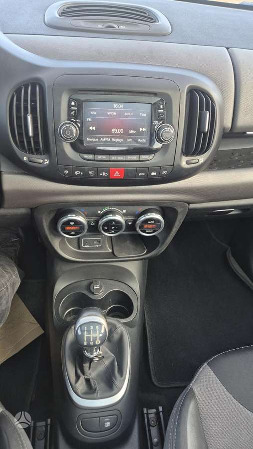 Fiat 500L 2015 — photo 28