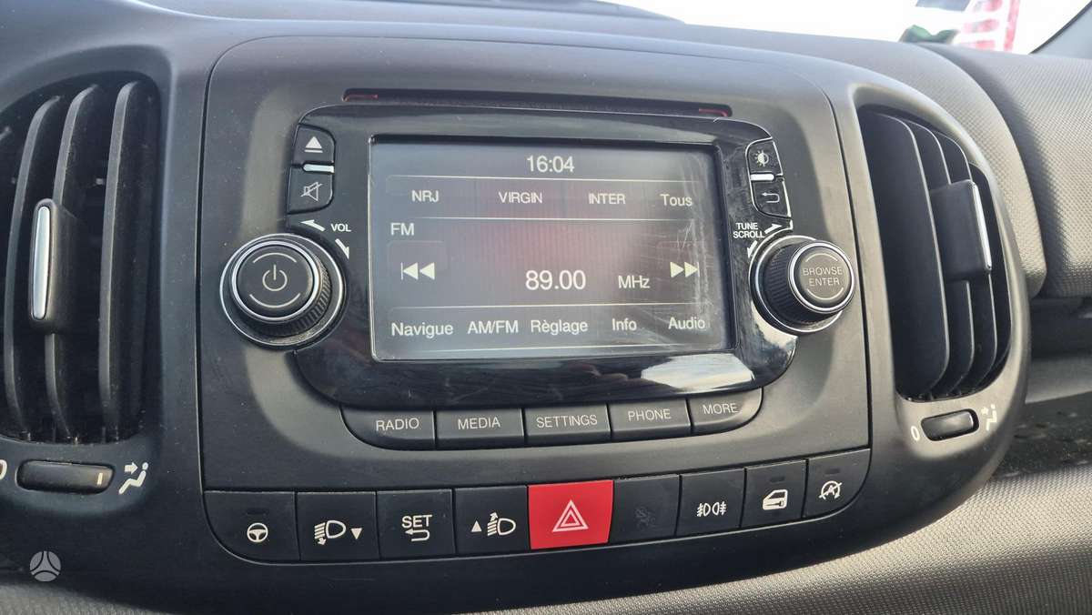 Fiat 500L 2015 — photo 30