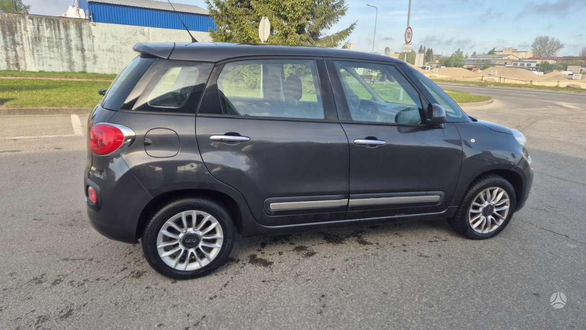Fiat 500L 2015 — photo 9
