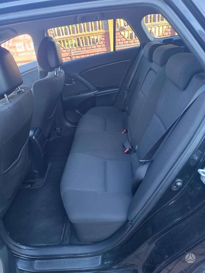 Toyota Avensis 2009 — photo 7