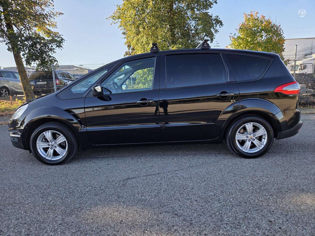 Ford S-MAX 2011 — photo 7