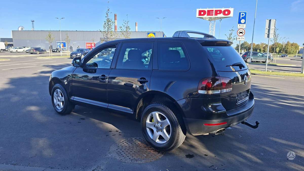 Volkswagen Touareg 2009 — photo 13