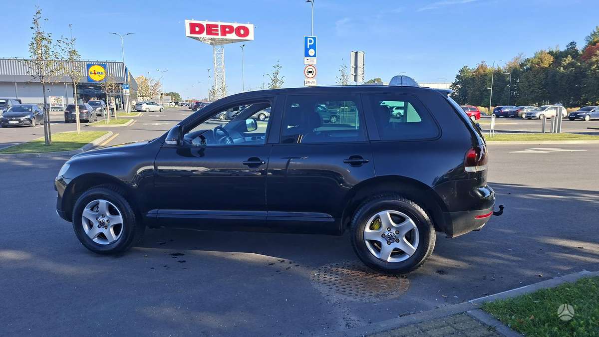 Volkswagen Touareg 2009 — photo 14