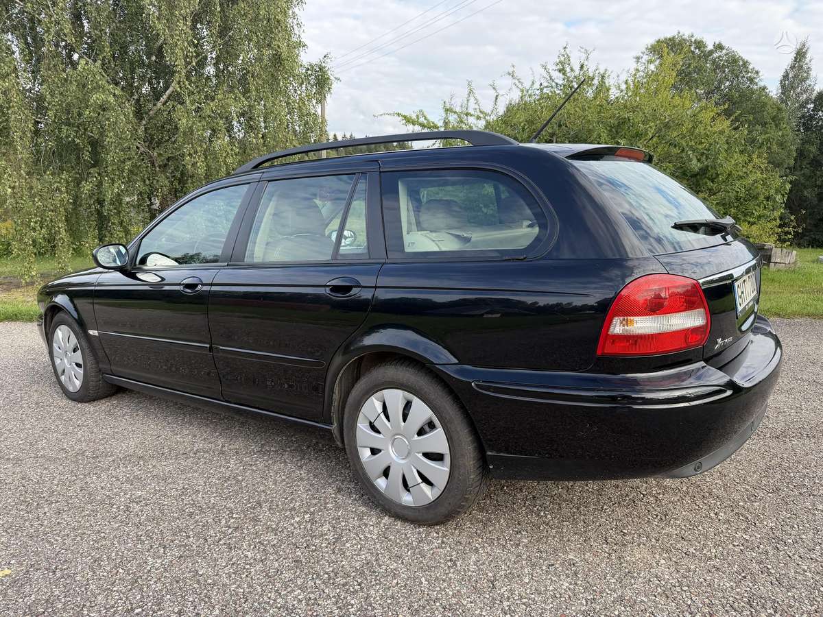 Jaguar X-Type 2006 — салон