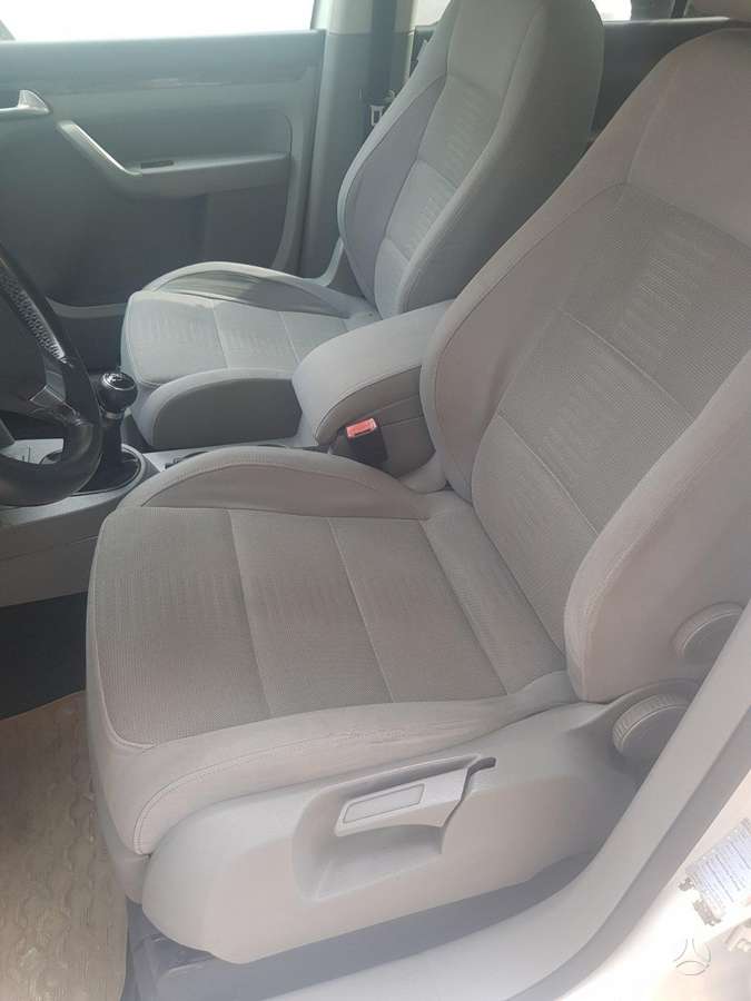 Volkswagen Touran 2008 — photo 12