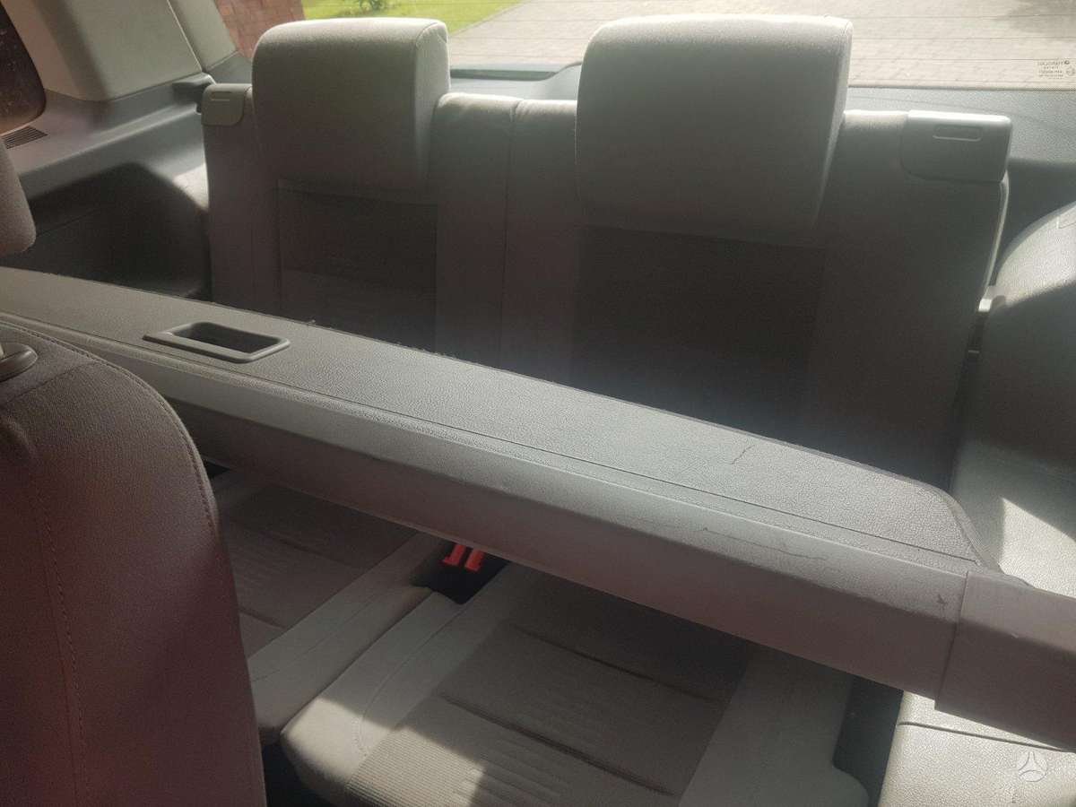 Volkswagen Touran 2008 — photo 13
