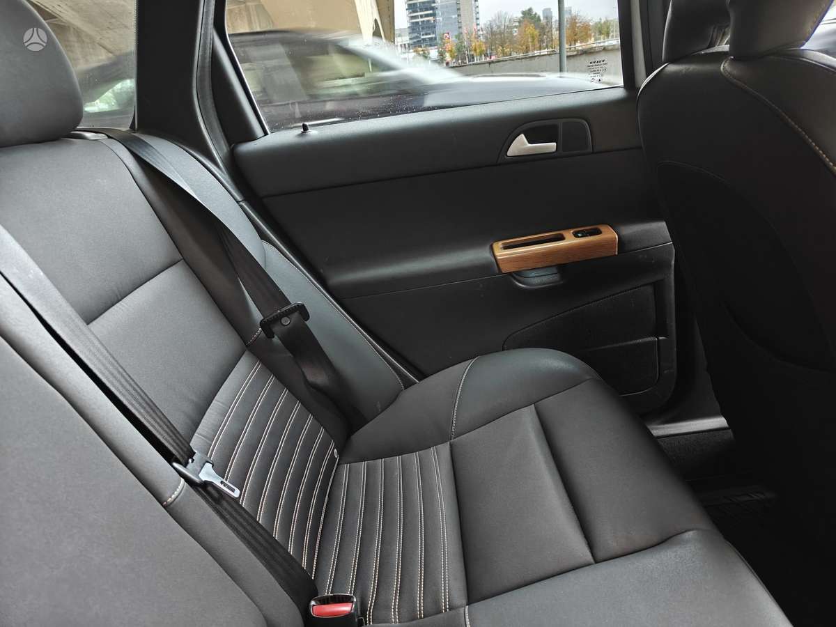 Volvo V50 2007 — photo 12