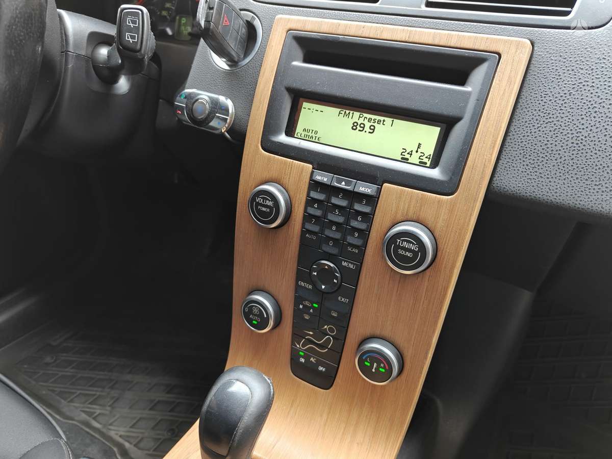 Volvo V50 2007 — photo 14