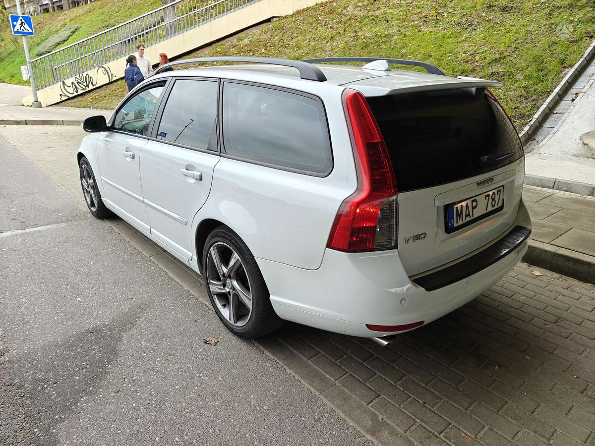Volvo V50 2007 — photo 7
