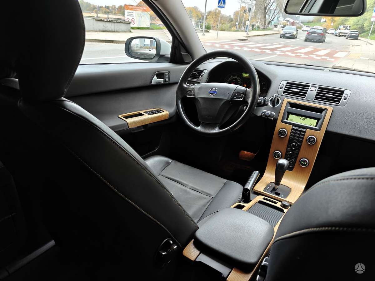 Volvo V50 2007 — photo 8