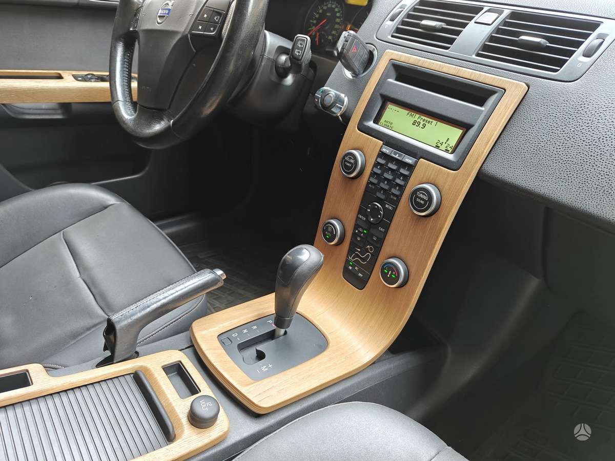 Volvo V50 2007 — photo 9