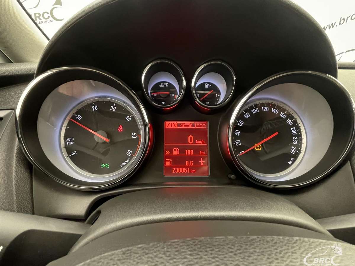 Opel Astra 2015 — photo 31