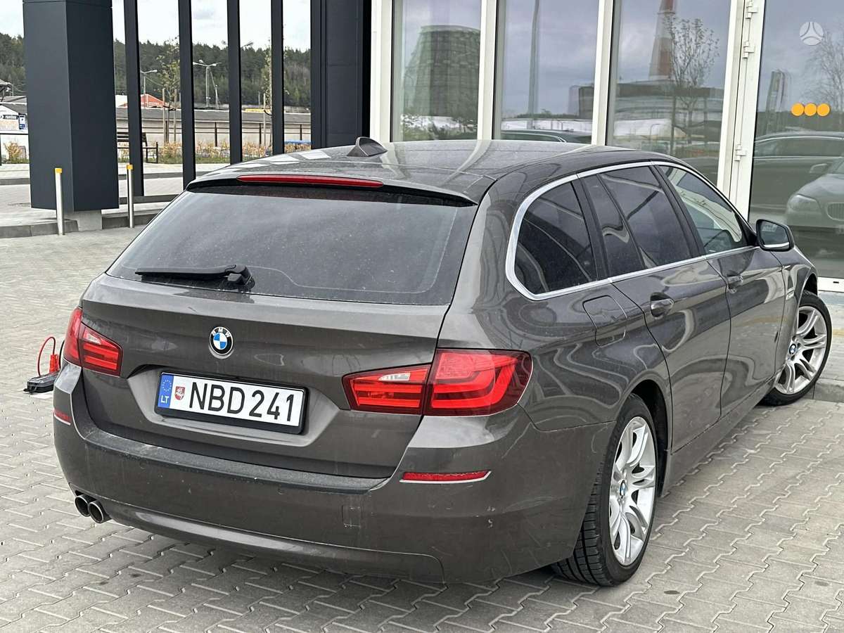 BMW 520 2012 — двигун 1995 cm³, 184 HP (135kW)