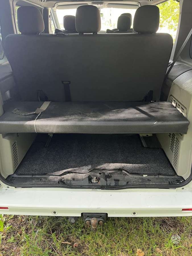 Opel Vivaro 2011 — photo 11