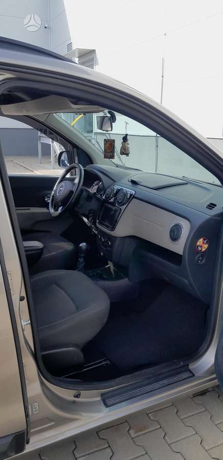 Dacia Lodgy 2012 — photo 9
