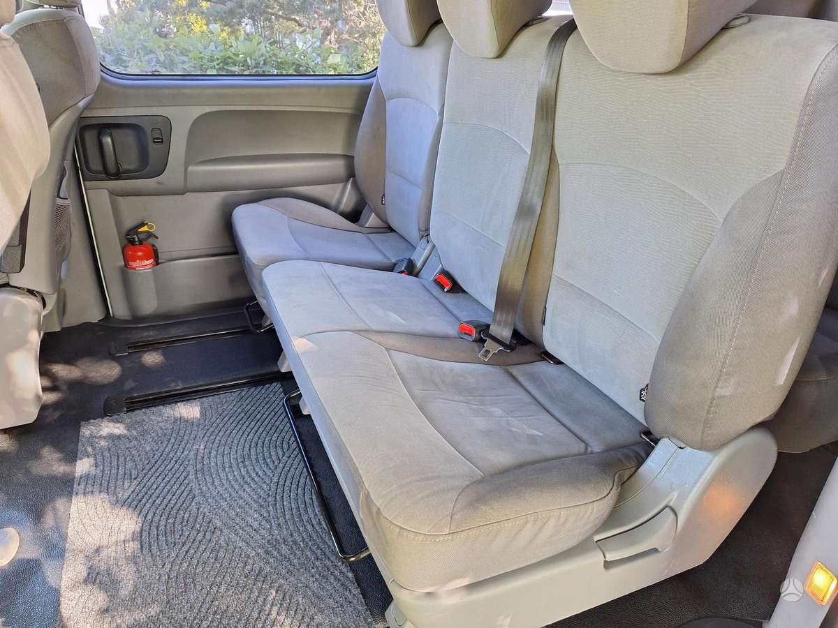 Hyundai H1 2009 — photo 8