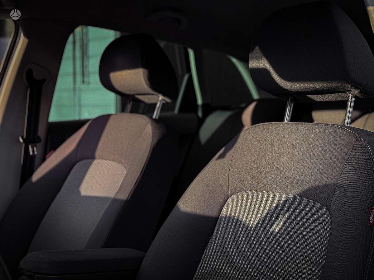 Seat Ibiza 2011 — photo 11
