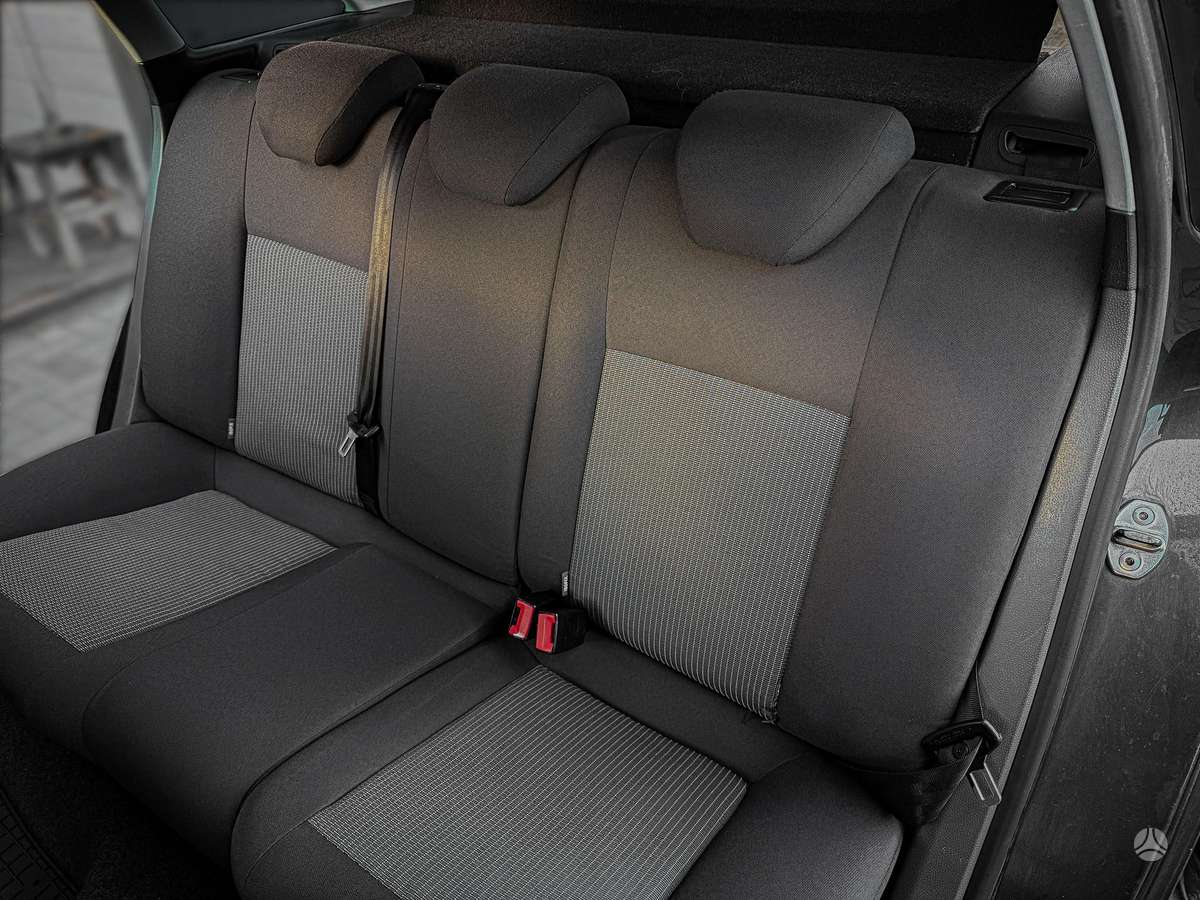 Seat Ibiza 2011 — photo 14