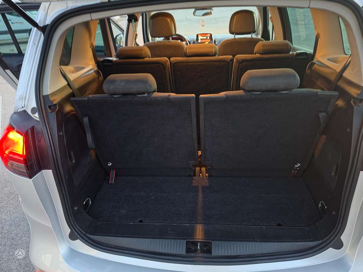 Opel Zafira 2015 — фото 14