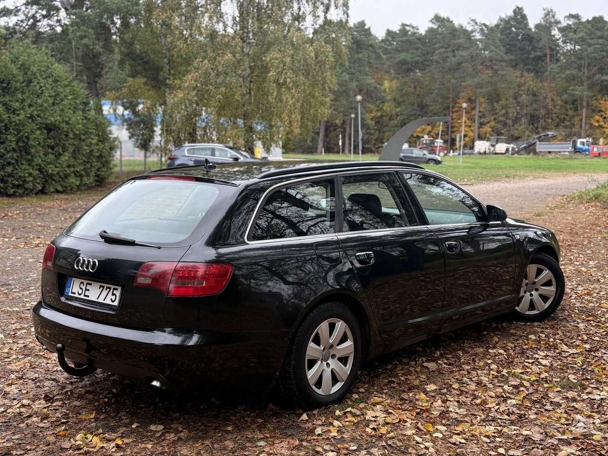 Audi A6 2005 — салон
