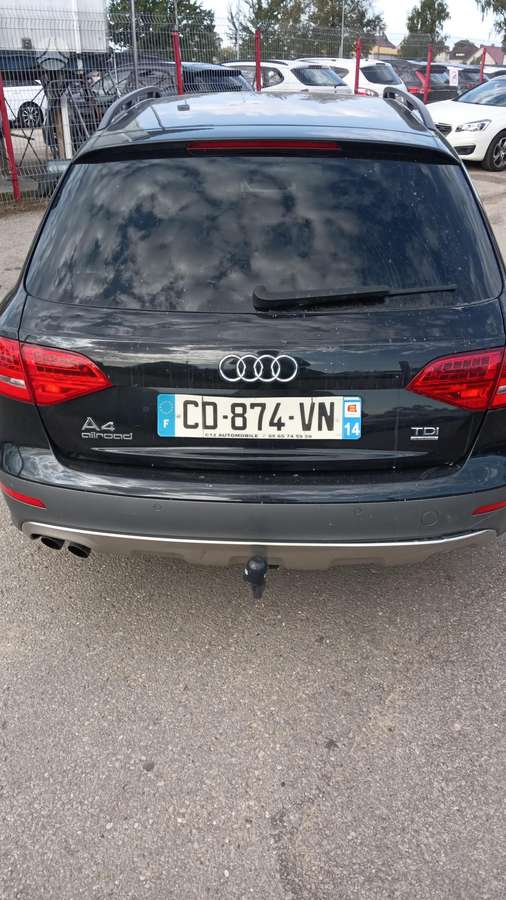 Audi A4 2012 — двигун 2000 cm³, 143 HP (105kW)