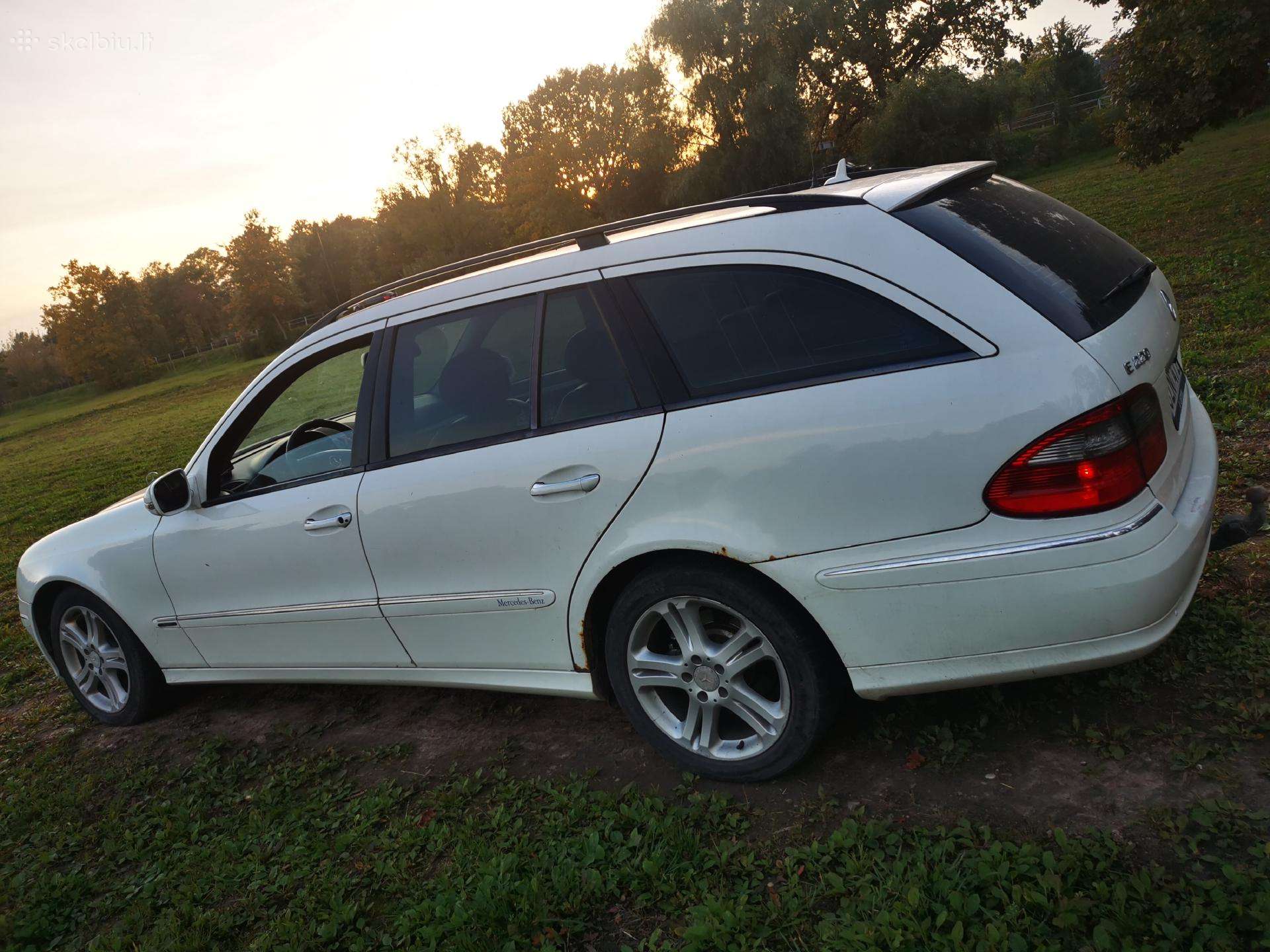 Mercedes-Benz E220 2007 — салон