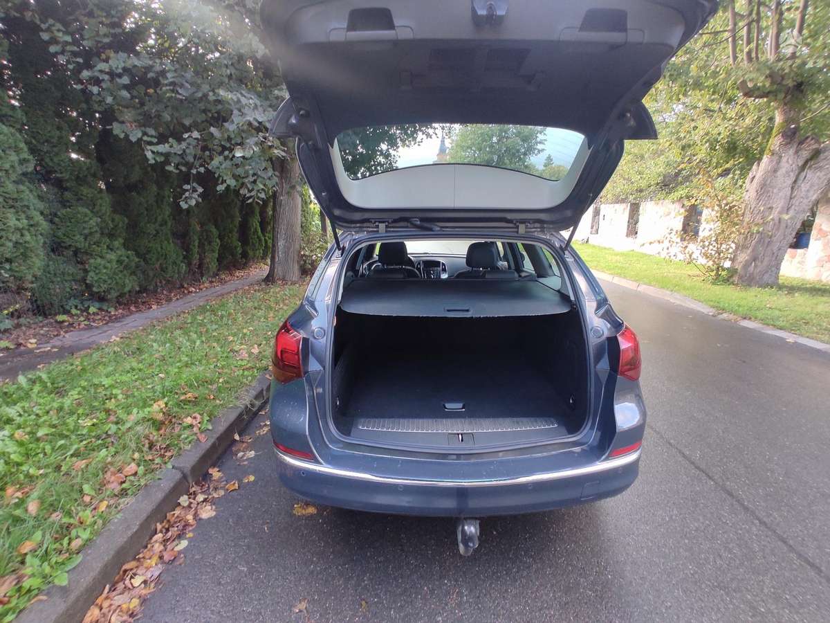 Opel Astra 2013 — photo 5