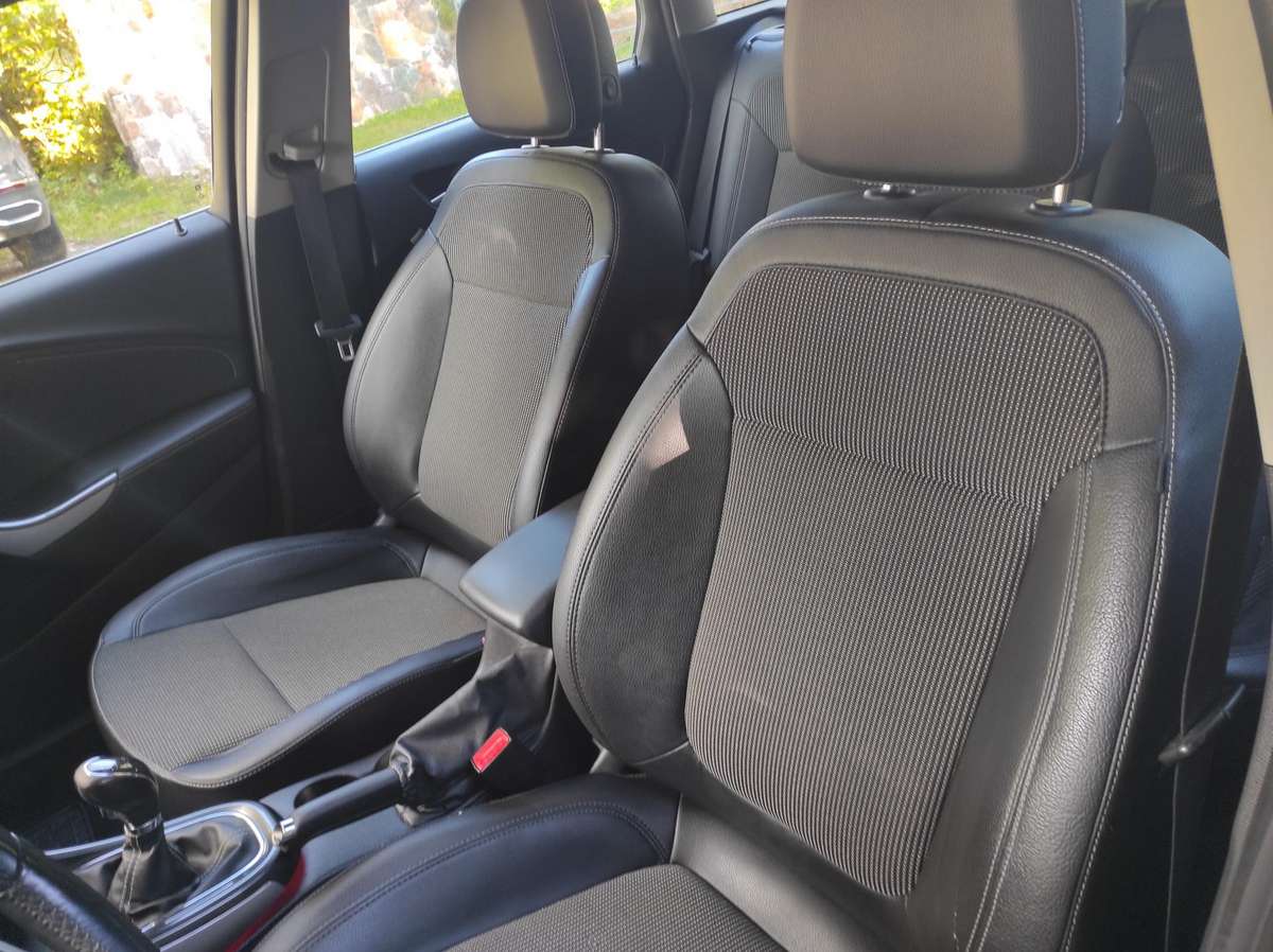 Opel Astra 2013 — photo 9