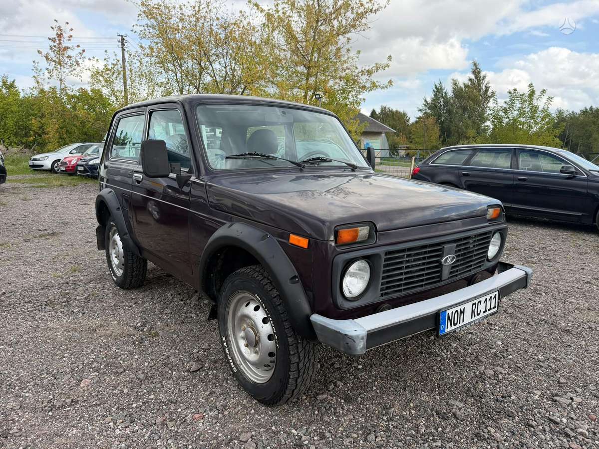 Lada Niva 2009 — вигляд ззаду