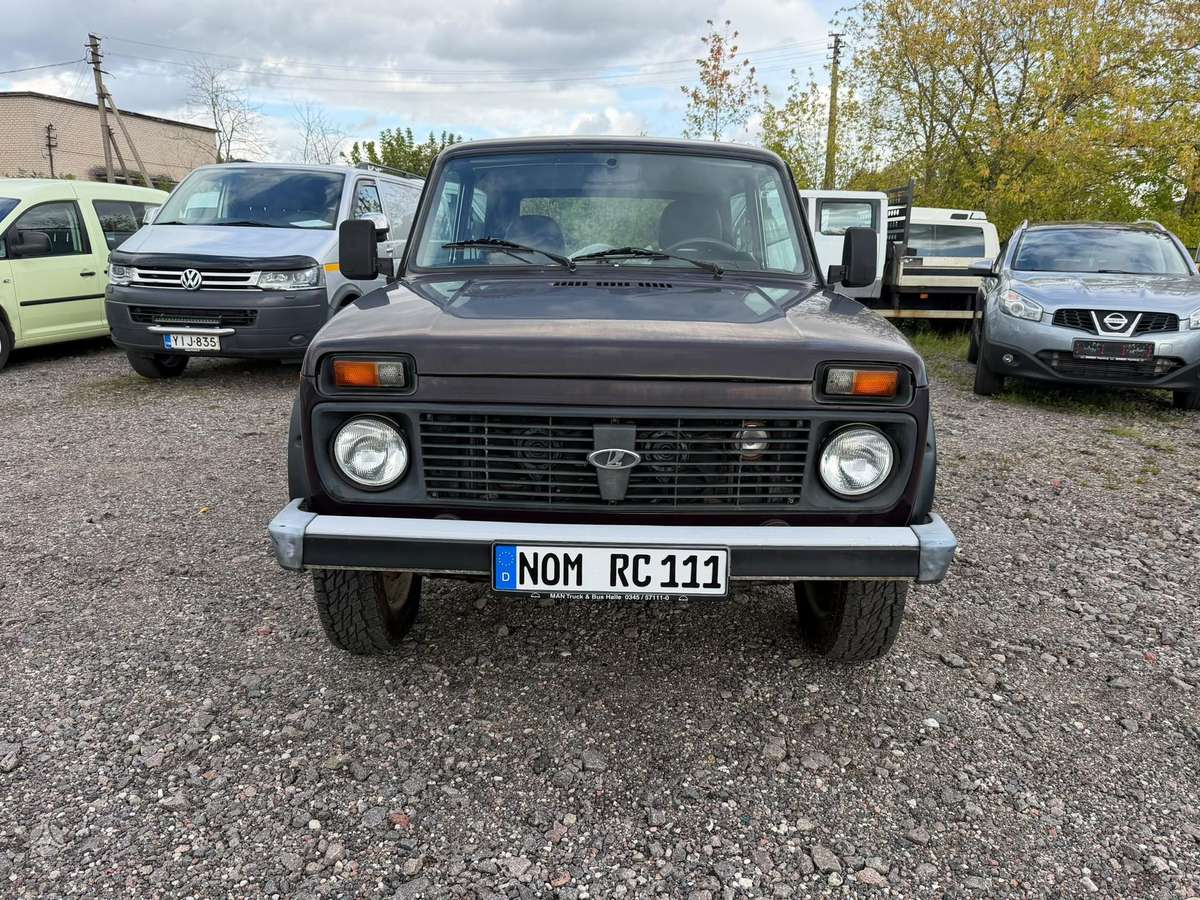 Lada Niva 2009 — салон