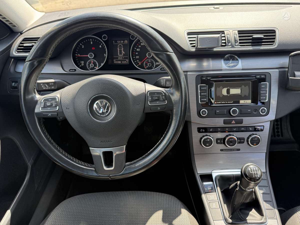 Volkswagen Passat 2014 — photo 13