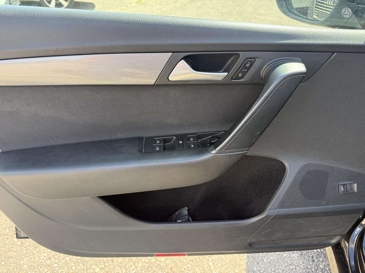 Volkswagen Passat 2014 — photo 17